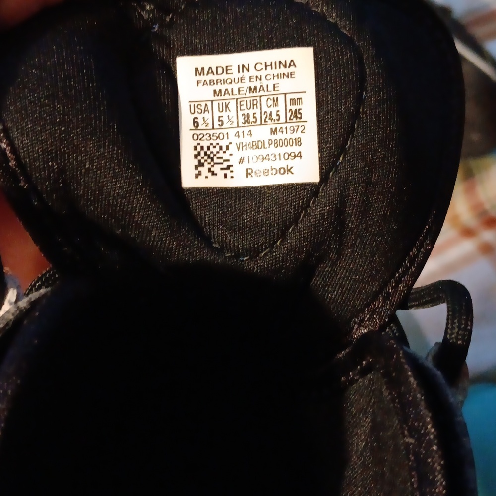 Reebok - Picture 5 of 5